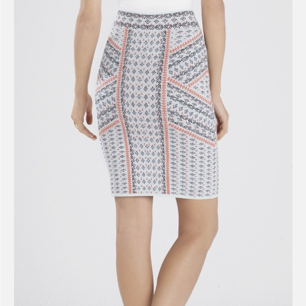 BCBG Max Azria pastel bodycon pencil skirt. - Picture 9 of 10